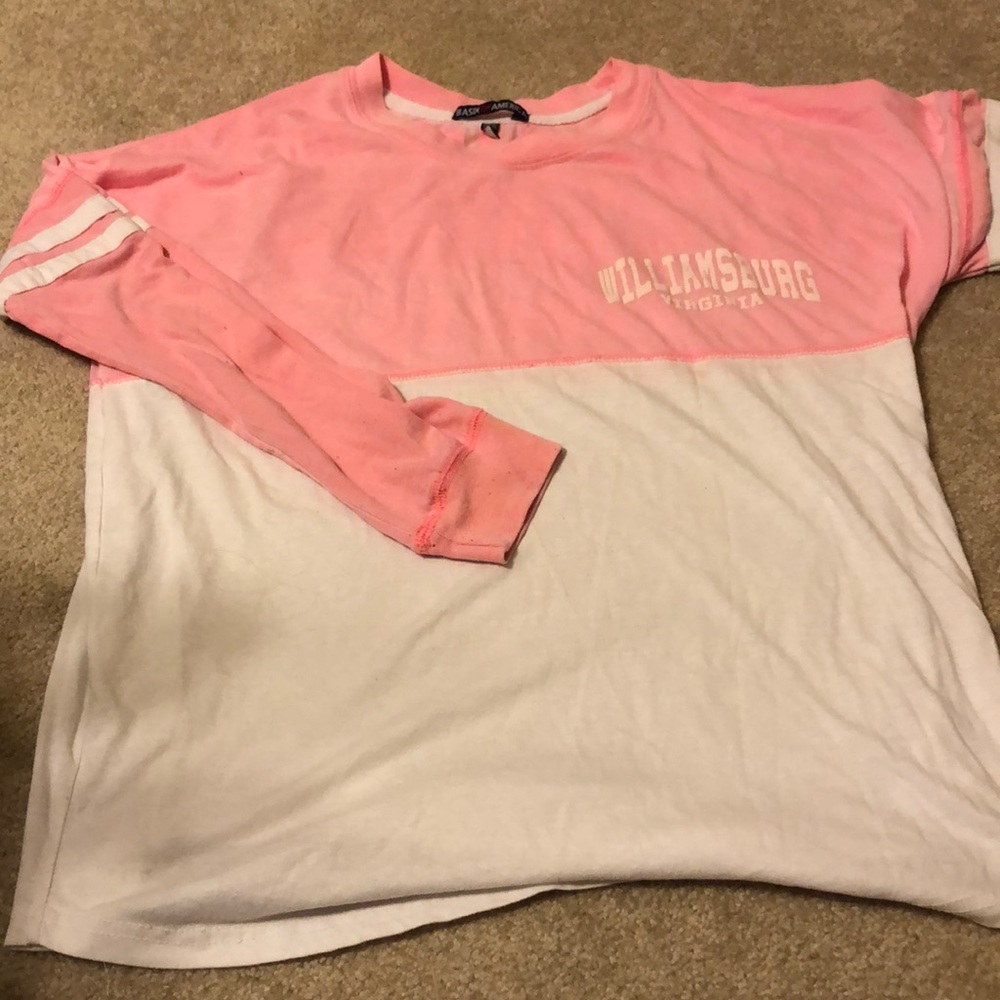 Long sleeve graphic tee super cute and comfy